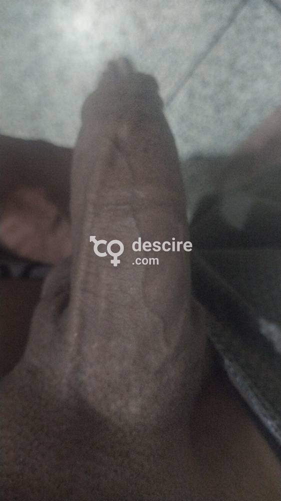 Hombre moreno dotado de buen cuerpo - Maracay - Venezuela