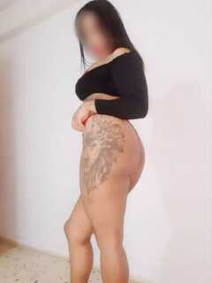 Morena caliente ojos verdes naturales 100% natural . - Caracas - Venezuela